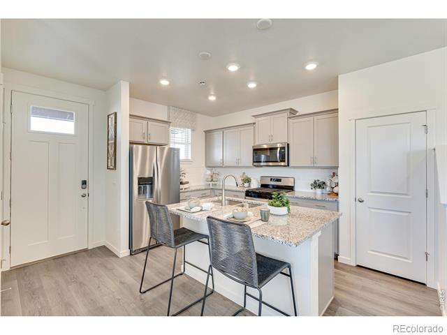958 Hoptree Court