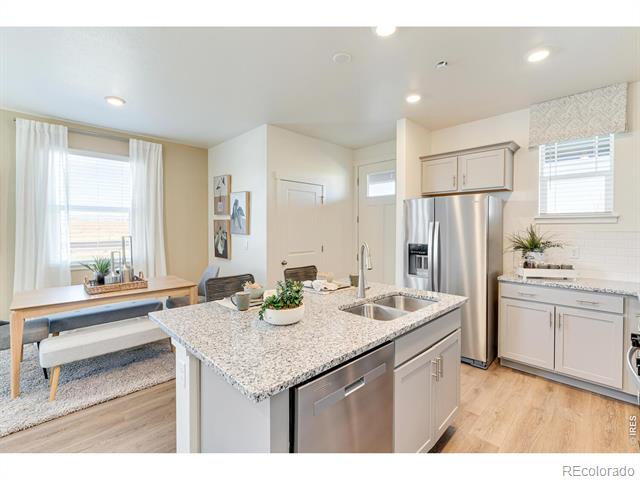 958 Hoptree Court