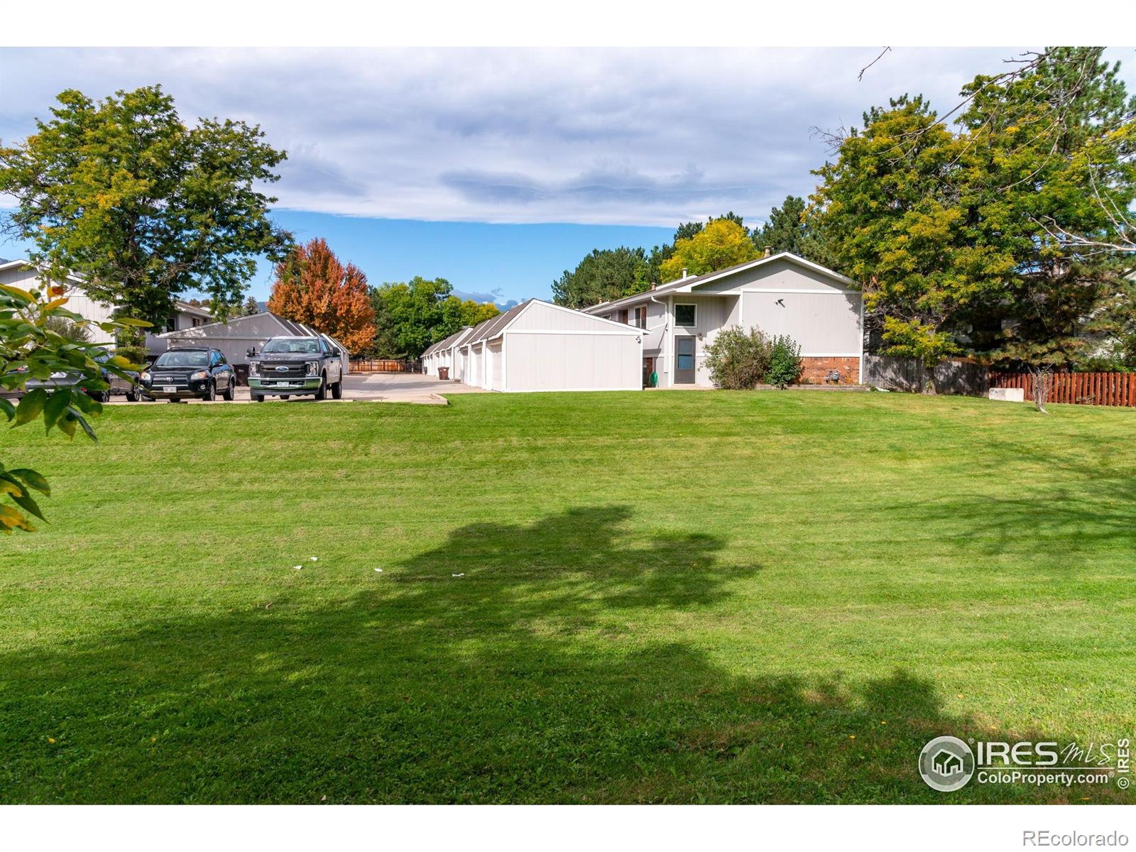 5411 White Place