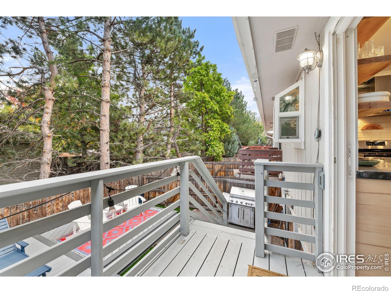 5411 White Place