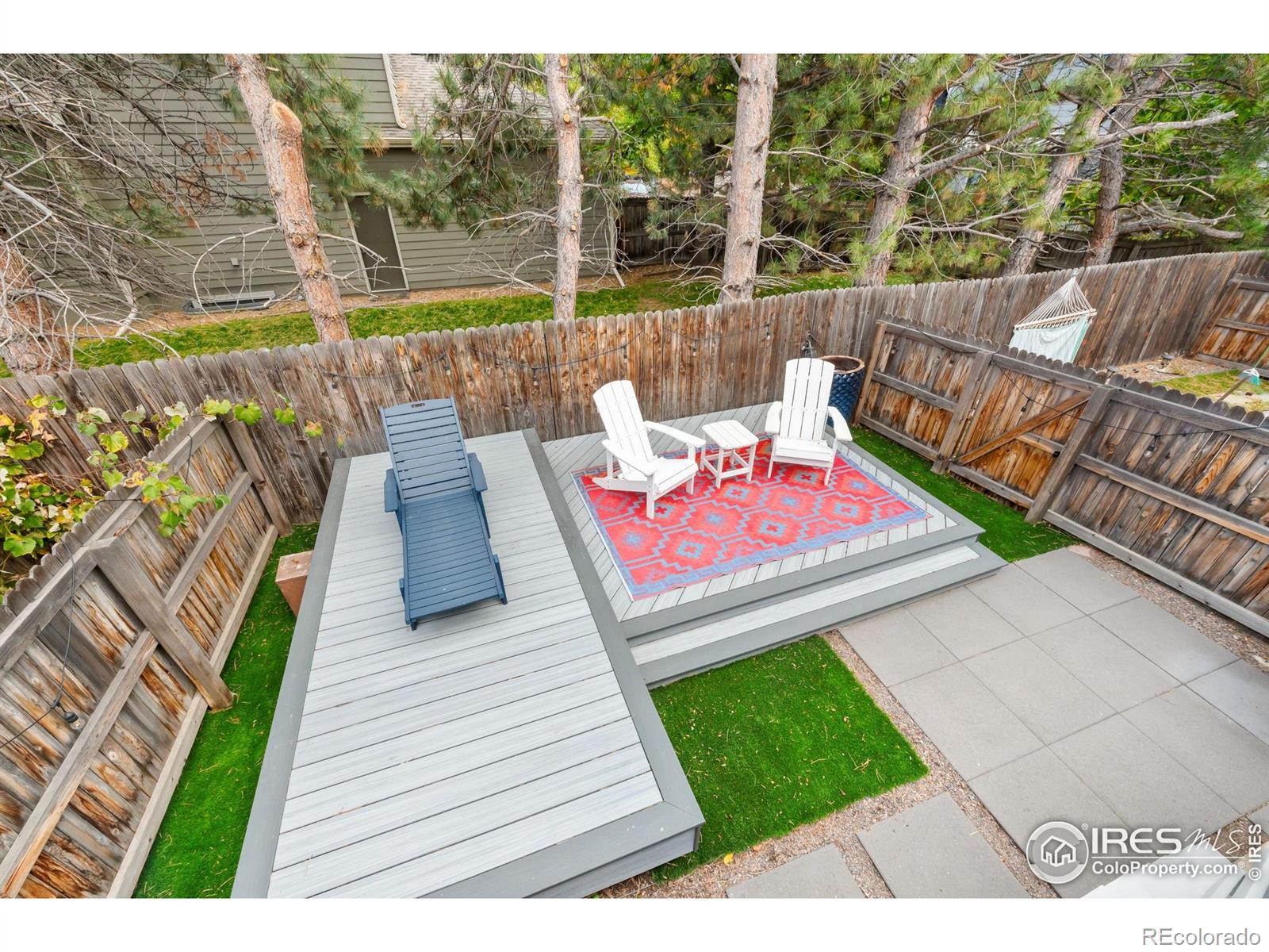 5411 White Place