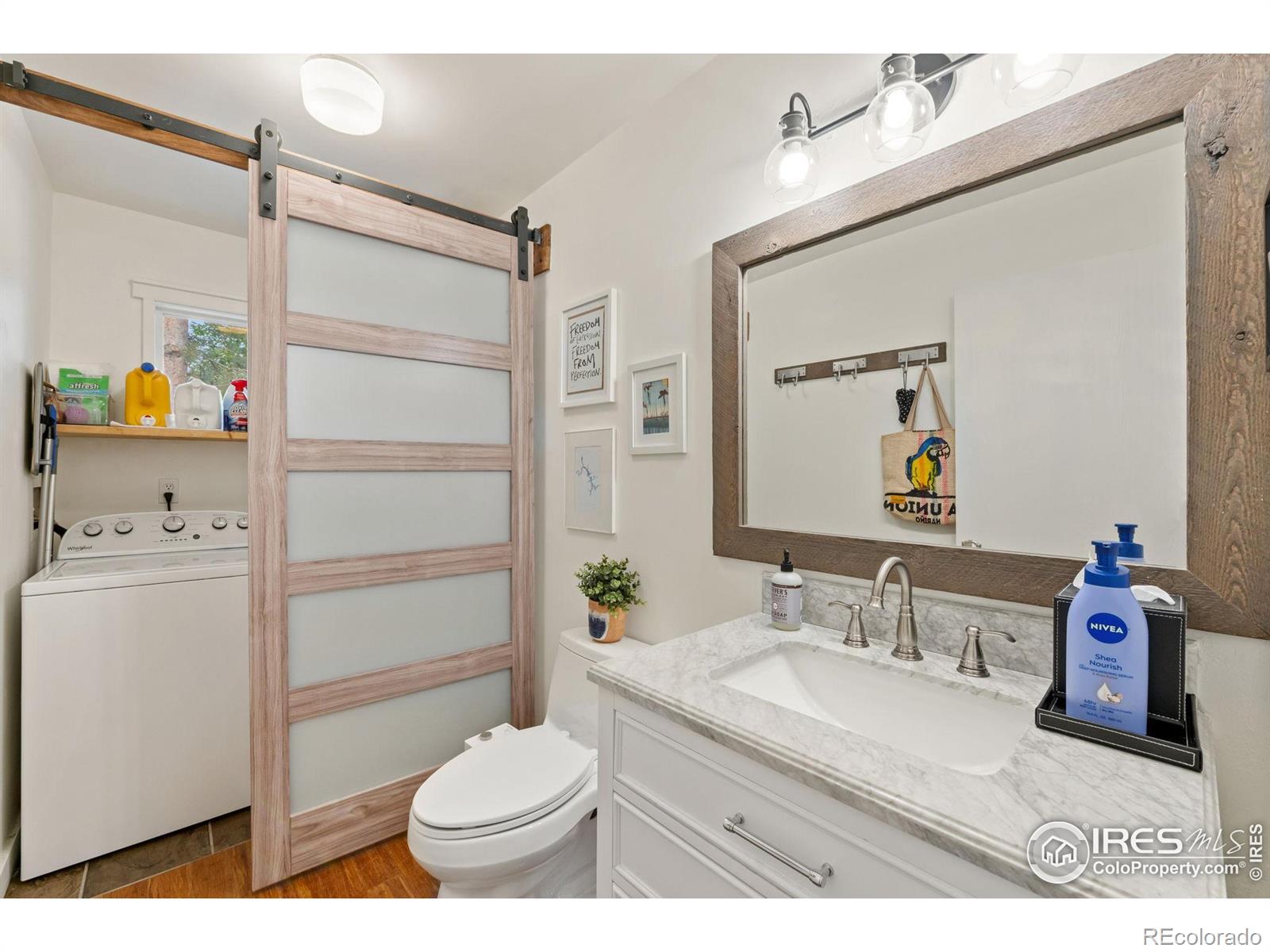 5411 White Place