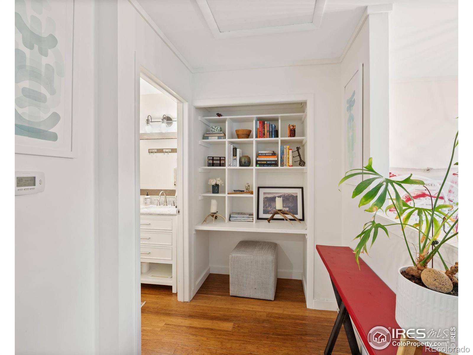 5411 White Place