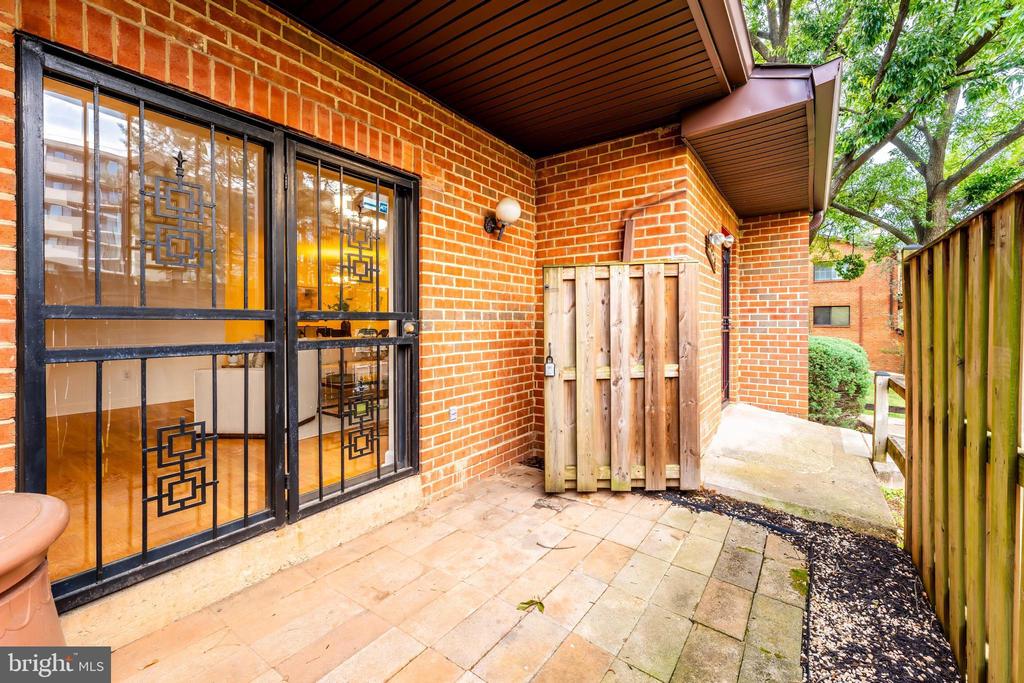 3460 SUMMIT COURT NE Unit: 3460