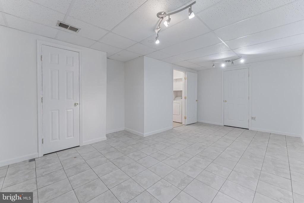 3460 SUMMIT COURT NE Unit: 3460
