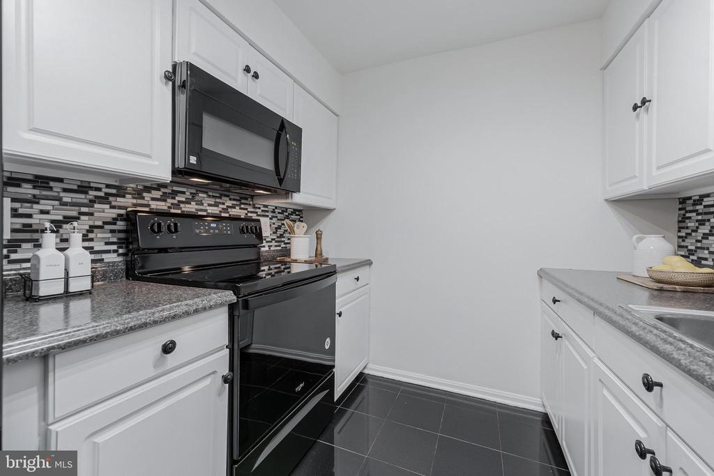 3460 SUMMIT COURT NE Unit: 3460