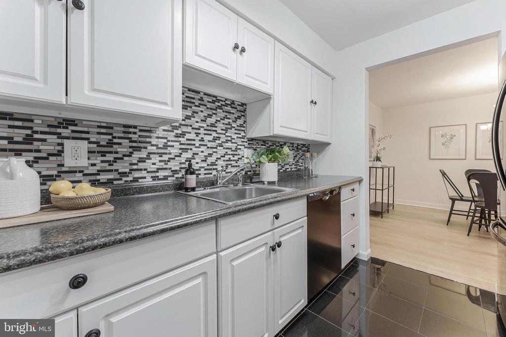 3460 SUMMIT COURT NE Unit: 3460