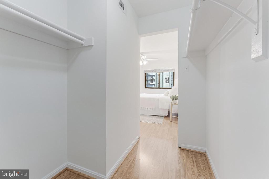 3460 SUMMIT COURT NE Unit: 3460