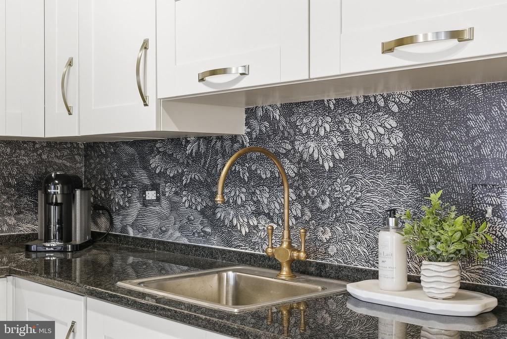 1401 CHURCH STREET NW Unit: 120
