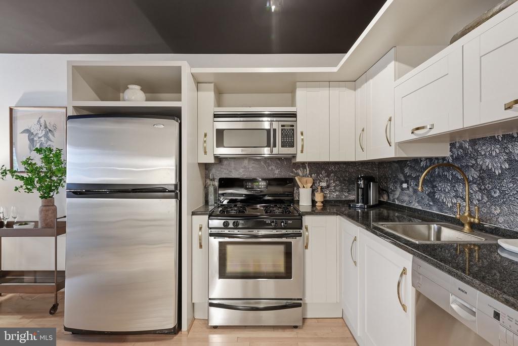 1401 CHURCH STREET NW Unit: 120