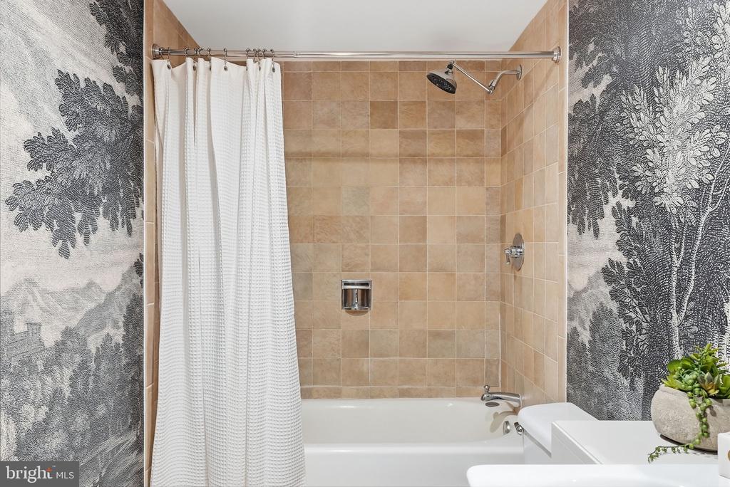 1401 CHURCH STREET NW Unit: 120