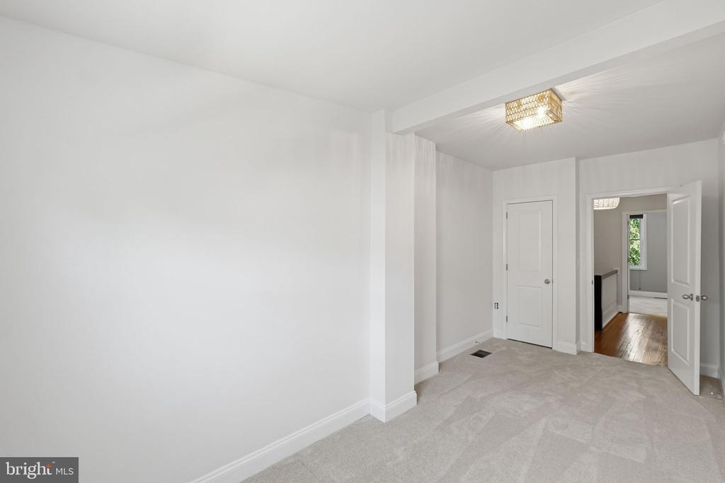 2429 3RD STREET NE