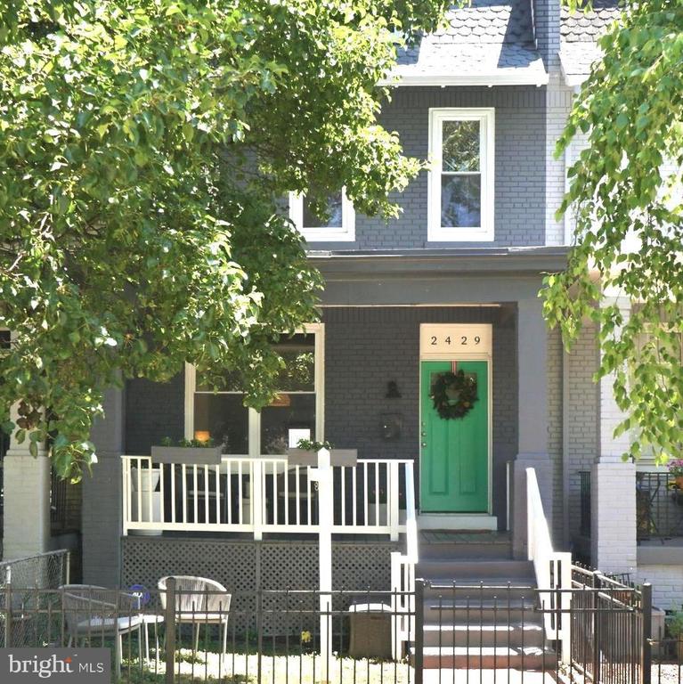 2429 3RD STREET NE