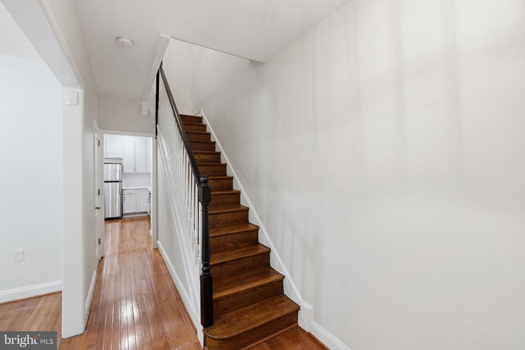 2429 3RD STREET NE