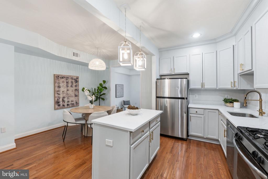 2429 3RD STREET NE