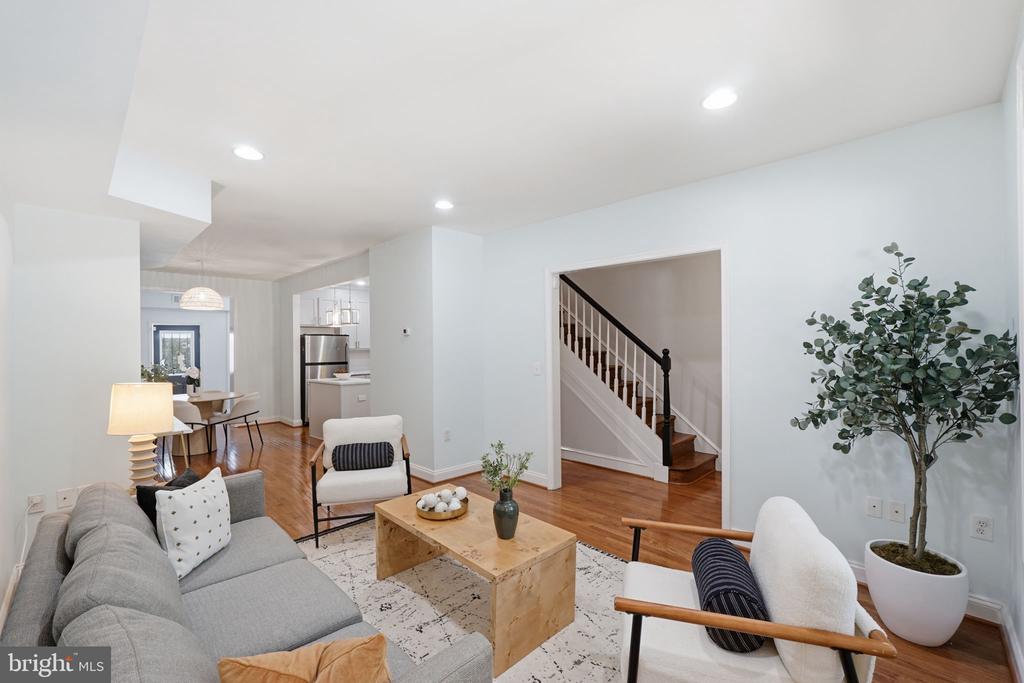2429 3RD STREET NE