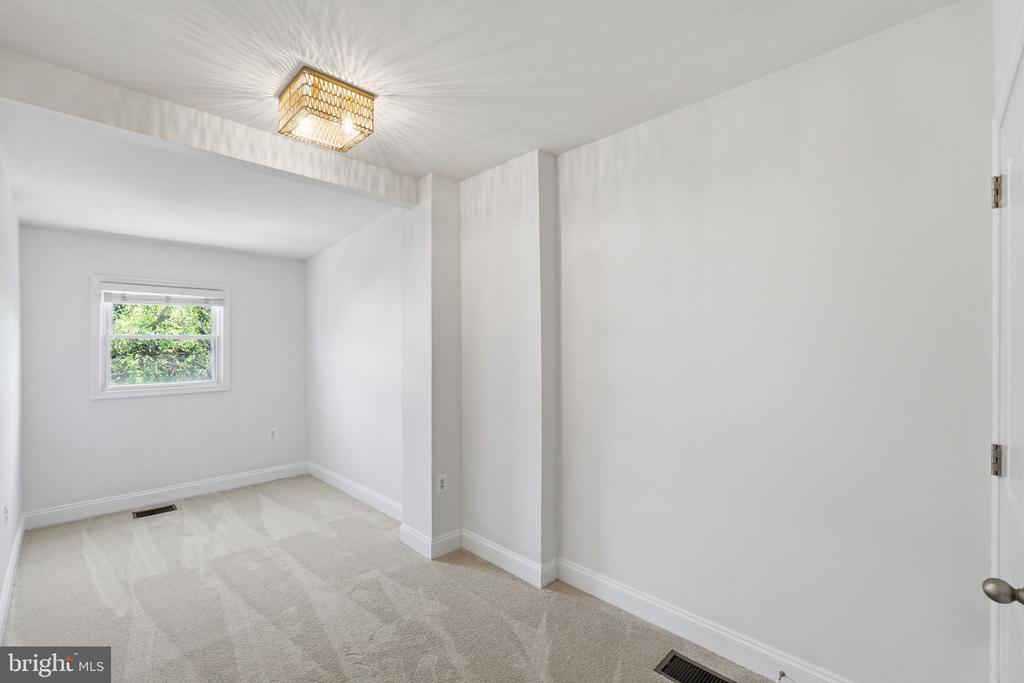 2429 3RD STREET NE