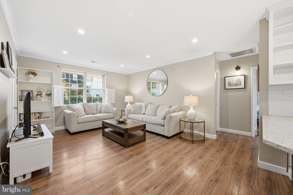 4608-B 28TH ROAD S Unit: UNIT #B