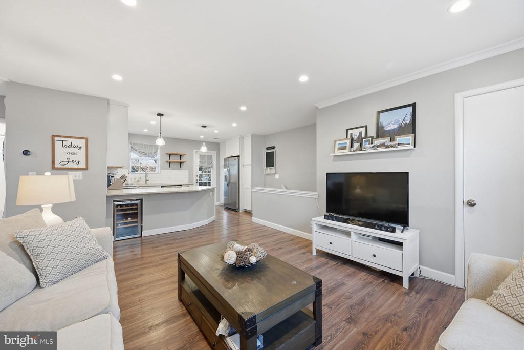 4608-B 28TH ROAD S Unit: UNIT #B