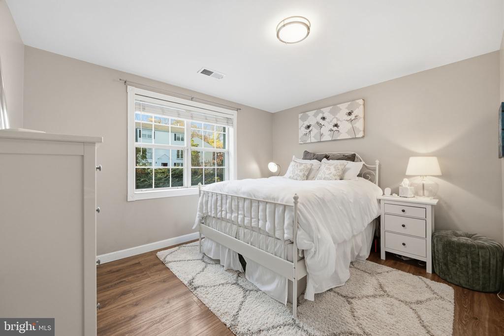 4608-B 28TH ROAD S Unit: UNIT #B