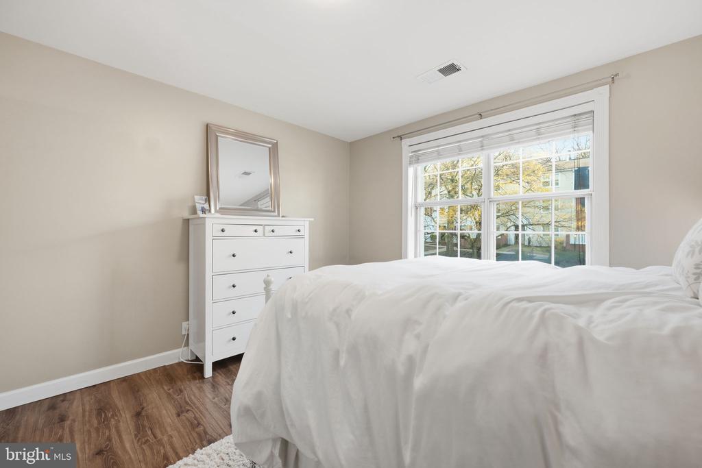 4608-B 28TH ROAD S Unit: UNIT #B