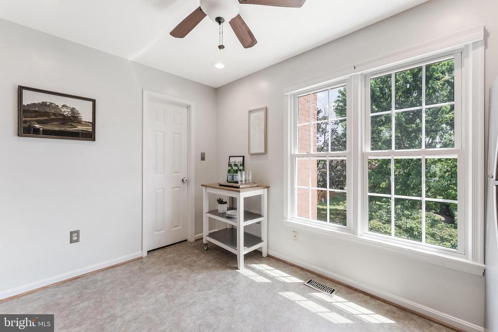 2713 FRANKLIN COURT