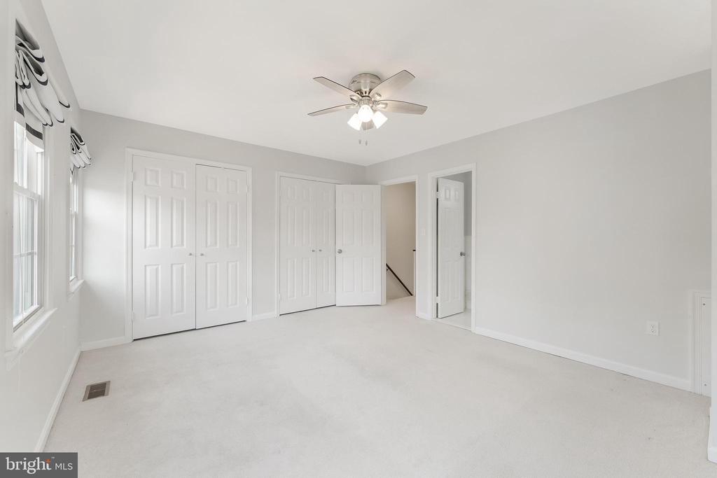 2713 FRANKLIN COURT