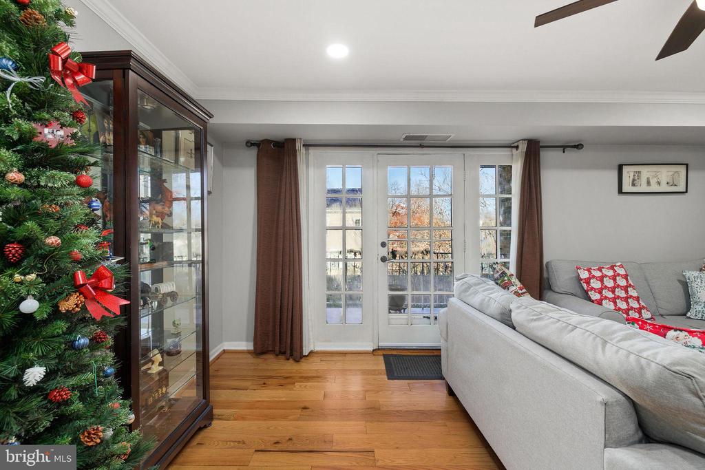 1138 S WASHINGTON STREET Unit: 103