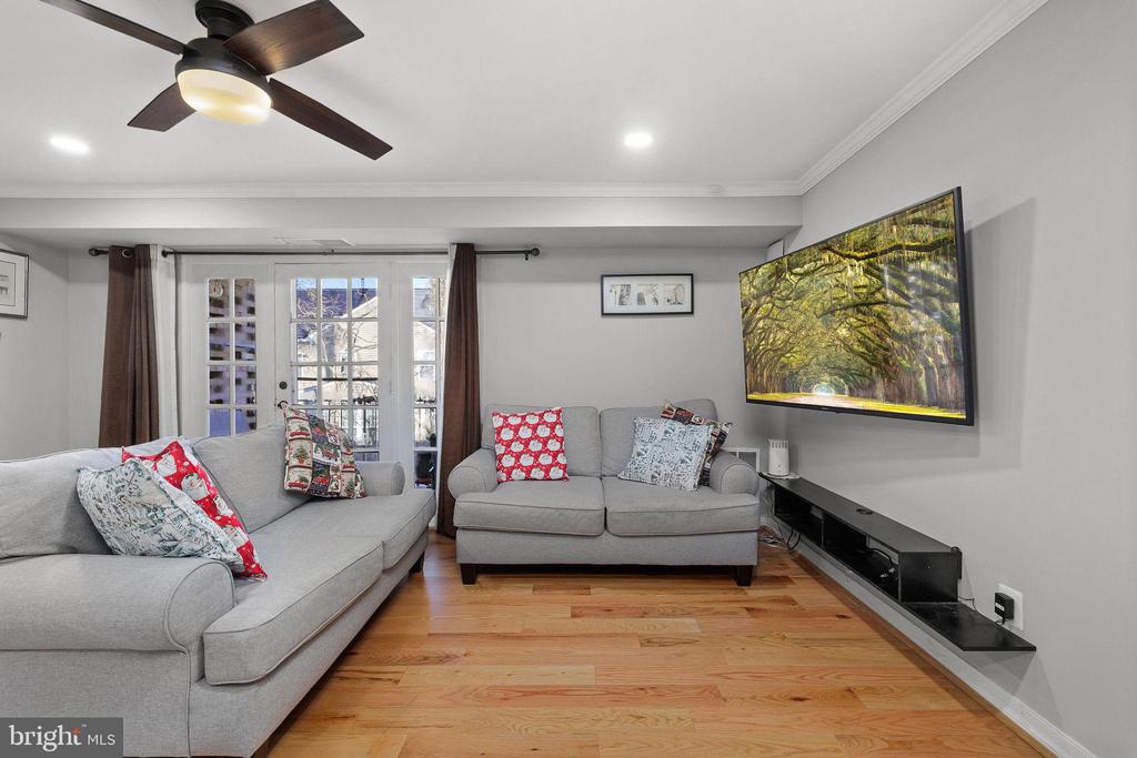 1138 S WASHINGTON STREET Unit: 103