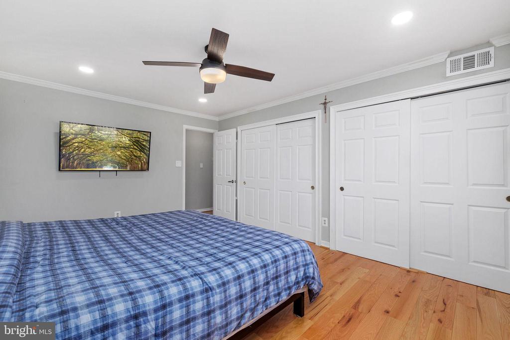 1138 S WASHINGTON STREET Unit: 103