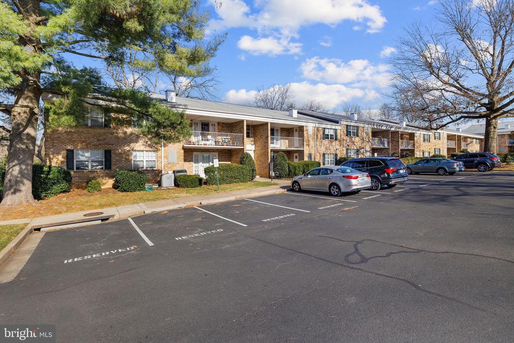 1138 S WASHINGTON STREET Unit: 103