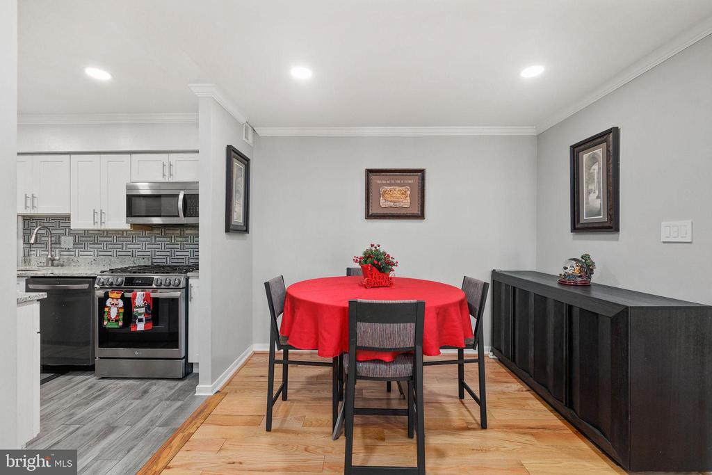 1138 S WASHINGTON STREET Unit: 103