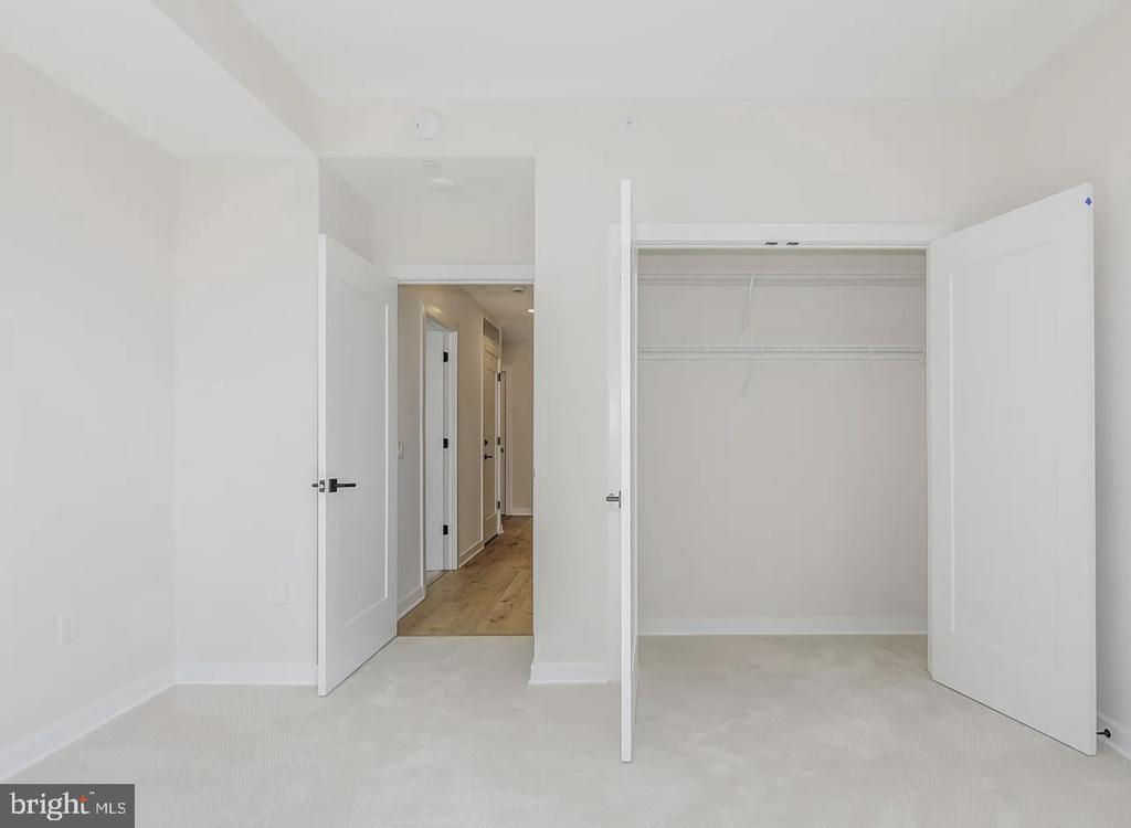 255 W FALLS STATION BOULEVARD Unit: 701
