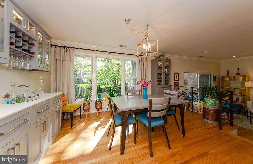 1002 STEEPLES COURT