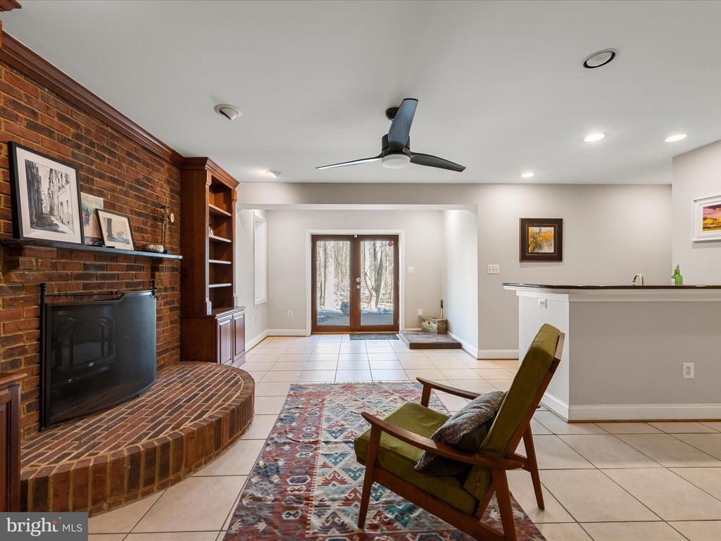 5706 GREENVIEW LANE