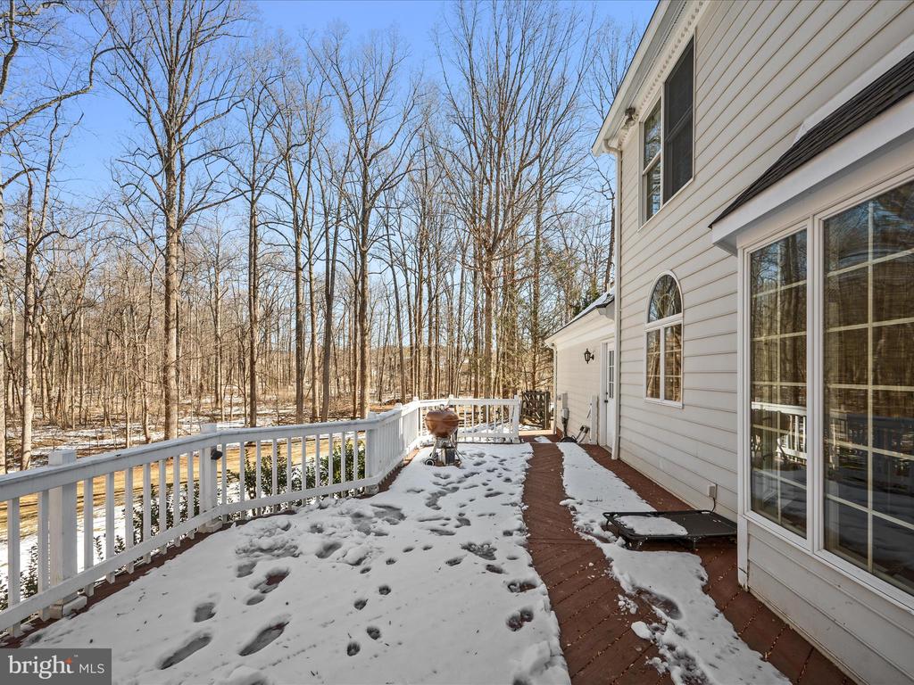 5706 GREENVIEW LANE