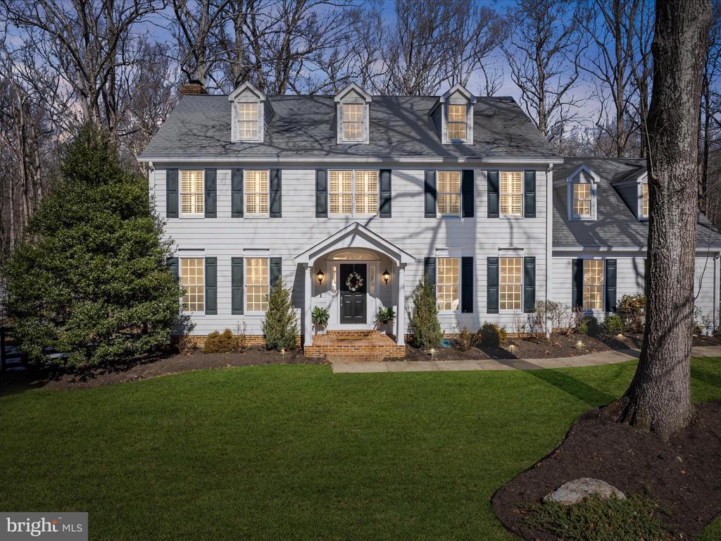 5706 GREENVIEW LANE