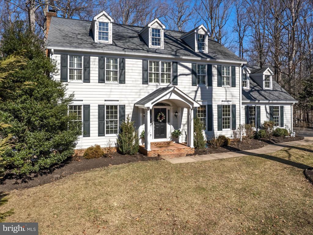 5706 GREENVIEW LANE