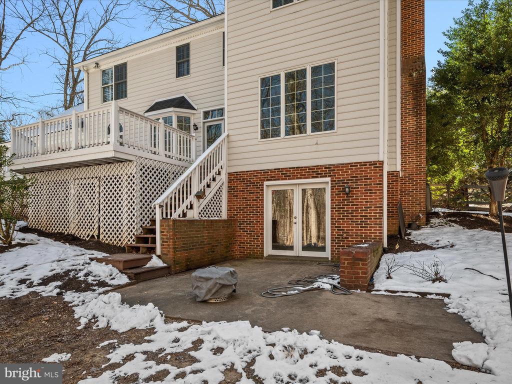 5706 GREENVIEW LANE