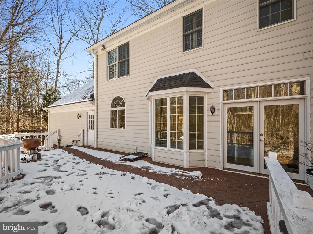 5706 GREENVIEW LANE