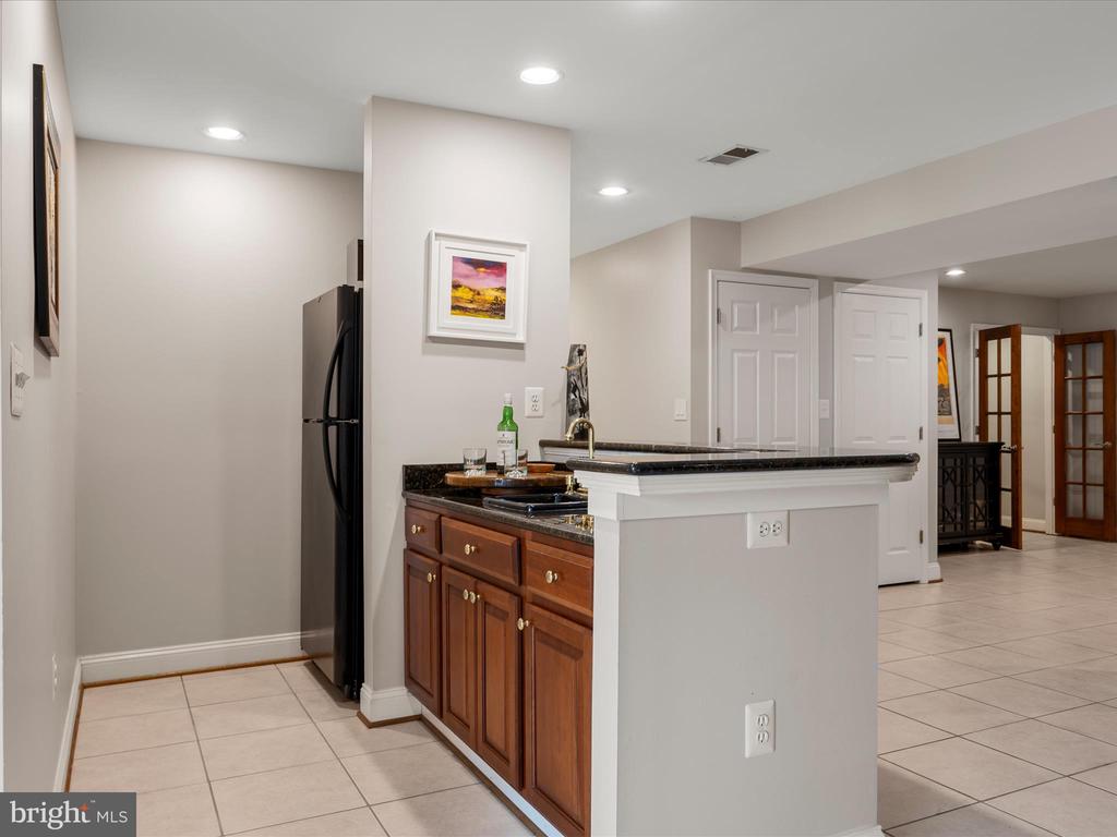 5706 GREENVIEW LANE