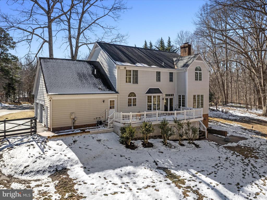 5706 GREENVIEW LANE