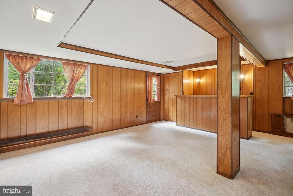 6819 VALLEY BROOK DRIVE