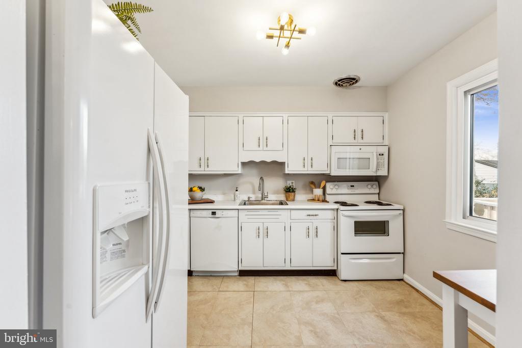 3258 FARAGUT COURT