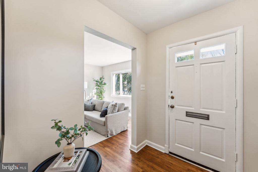3258 FARAGUT COURT