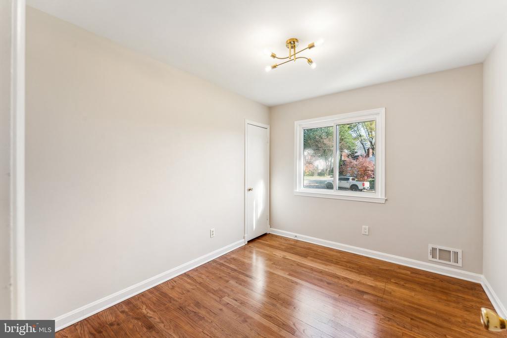3258 FARAGUT COURT