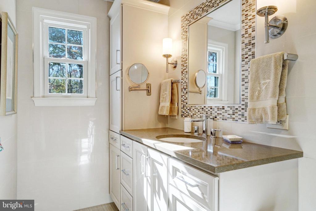 4214 SLEEPY HOLLOW ROAD