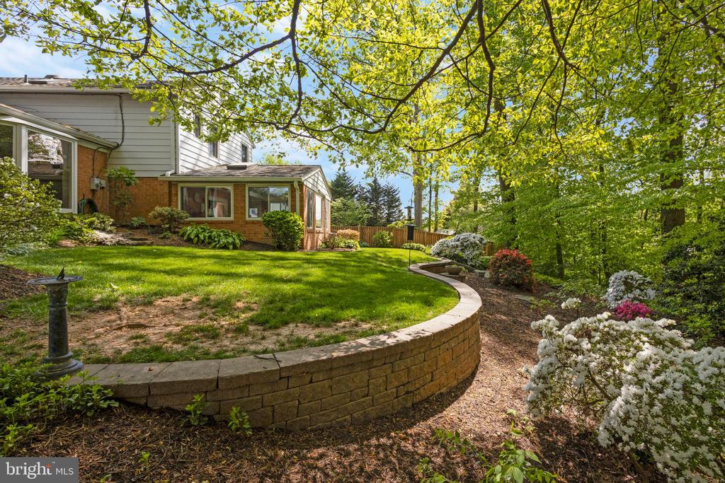 4214 SLEEPY HOLLOW ROAD