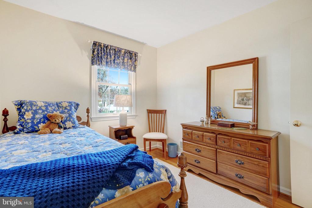 4214 SLEEPY HOLLOW ROAD
