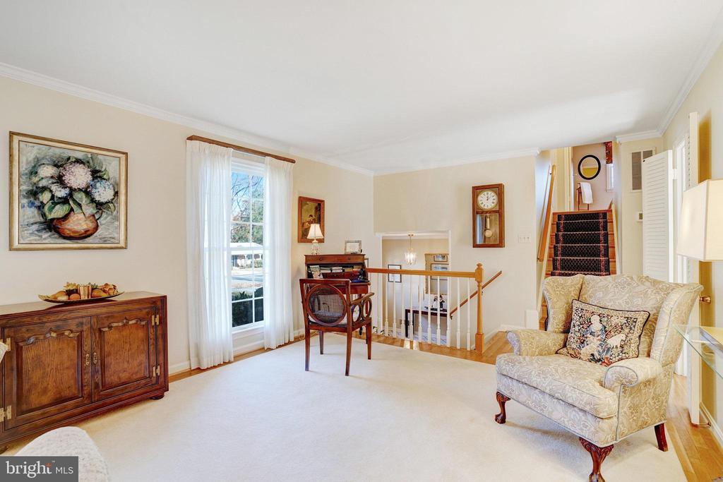 4214 SLEEPY HOLLOW ROAD